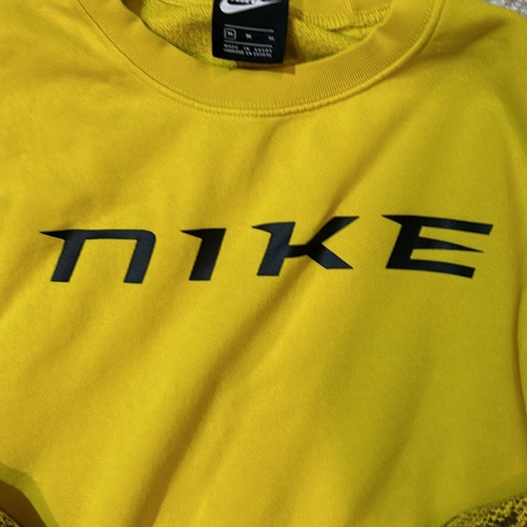 Nike sweater - Picture 2 of 5